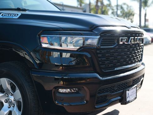 New 2026 RAM 1500 4x4 Crew Cab image 7