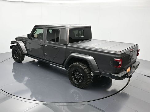Certified 2025 Jeep Gladiator Sport image 40