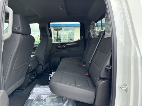 New 2026 GMC Sierra 1500 SLE w/ Preferred Package image 12