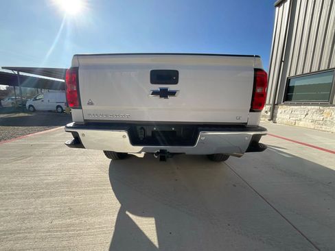 Used 2018 Chevrolet Silverado 1500 LT w/ All Star Edition RWD image 9
