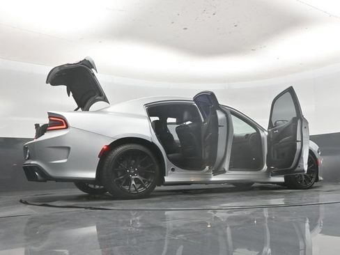 Used 2020 Dodge Charger R/T w/ Plus Group RWD image 59