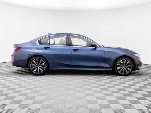 Certified 2025 BMW 330i xDrive Sedan AWD/4WD image 6
