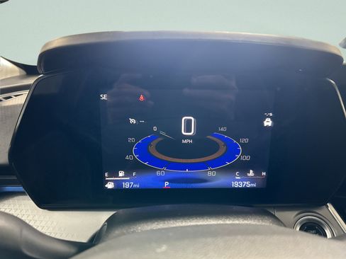 Used 2025 Chevrolet Trax LT w/ LT Convenience Package image 18