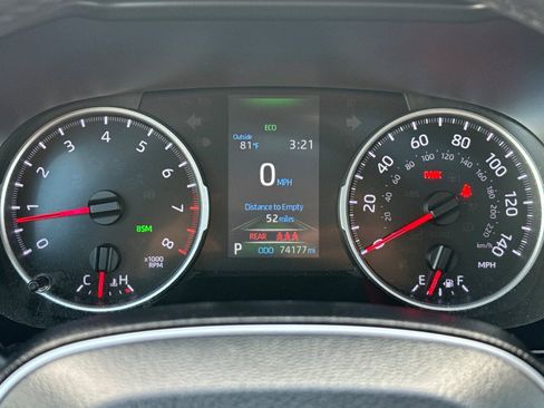 Used 2021 Toyota RAV4 XLE Premium image 23