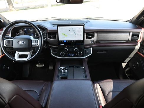 Used 2024 Ford Expedition Max Limited image 5