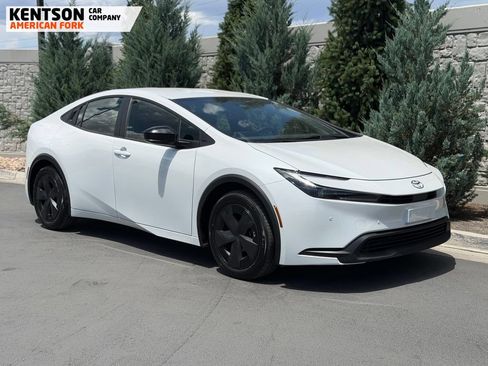 Used 2026 Toyota Prius LE FWD image 10