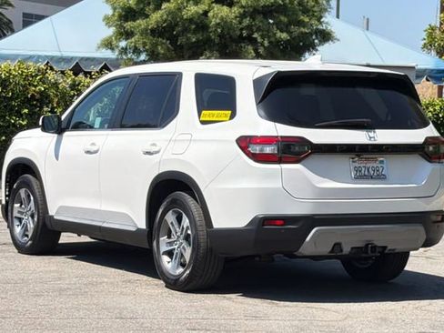 Certified 2025 Honda Pilot EX-L image 6