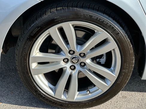 Used 2011 Jaguar XJ L image 26