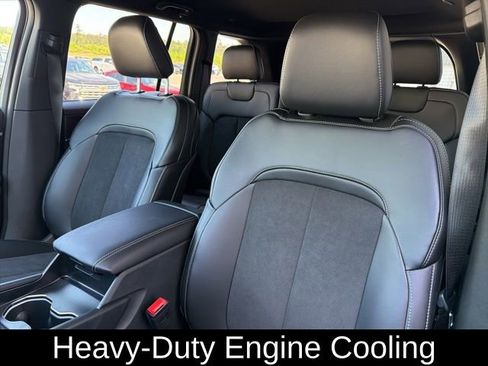New 2026 Jeep Grand Cherokee Altitude RWD image 23