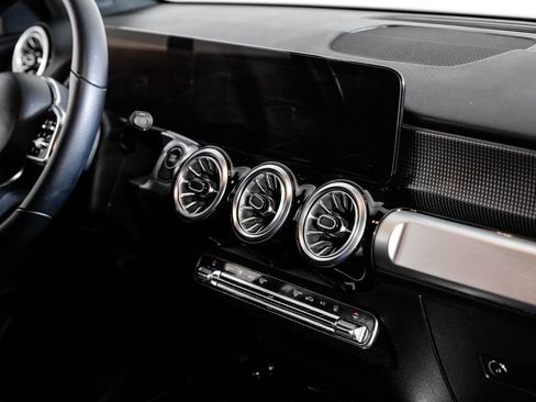 Used 2023 Mercedes-Benz EQB 250+ image 20