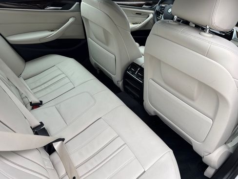 Used 2018 BMW 530i RWD image 33
