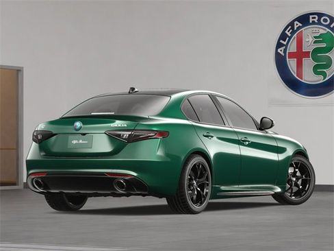 New 2025 Alfa Romeo Giulia w/ Driving Assist Package image 5