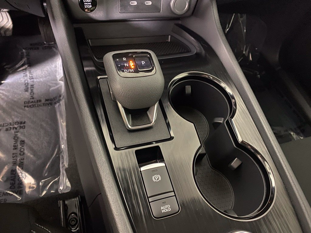 Used 2025 Nissan Rogue S AWD/4WD image 17