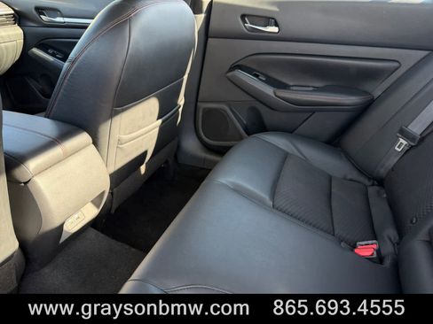 Used 2024 Nissan Altima 2.5 SR FWD image 14