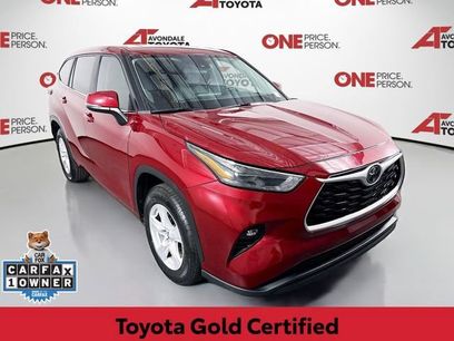 Used 2023 Toyota Highlander LE