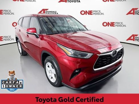 Used 2023 Toyota Highlander LE FWD image 1