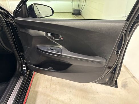 Used 2019 Hyundai Veloster N N FWD image 39