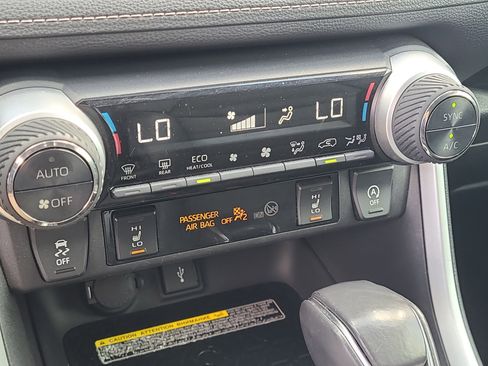 Certified 2021 Toyota RAV4 XLE Premium image 26