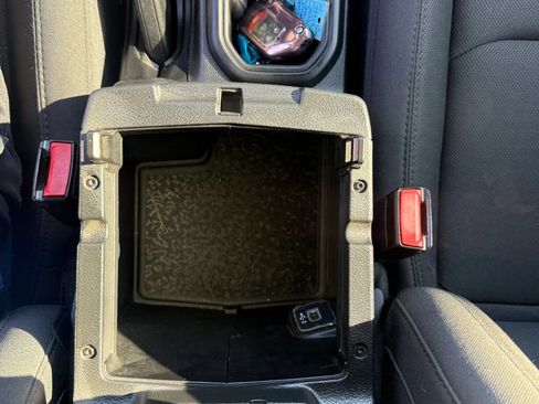 Used 2023 Jeep Wrangler Unlimited Sport AWD/4WD image 37