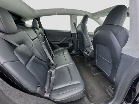 Used 2023 Tesla Model Y Performance AWD/4WD image 19