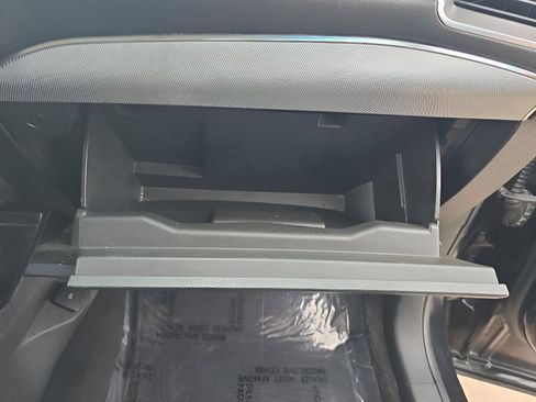 Used 2022 Ford Edge Titanium image 36