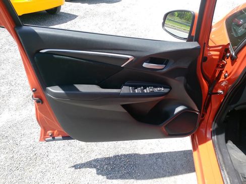 Used 2018 Honda Fit LX image 37