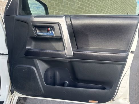 Used 2016 Toyota 4Runner Limited image 37