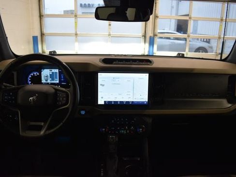 Used 2023 Ford Bronco Wildtrak AWD/4WD image 5