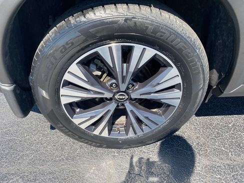 Used 2023 Nissan Rogue SV w/ SV Premium B Package FWD image 27