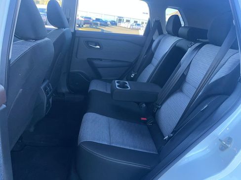 Certified 2023 Nissan Rogue SV image 18