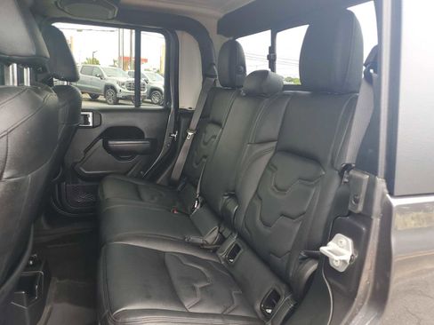 Used 2023 Jeep Gladiator Sport AWD/4WD image 14