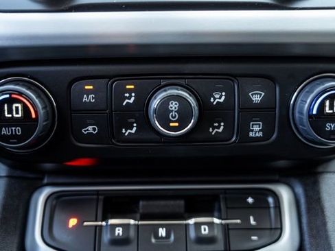 Used 2023 GMC Acadia SLE w/ Driver Convenience Package FWD image 20