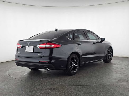 Used 2020 Ford Fusion SE w/ Equipment Group 151A FWD image 5