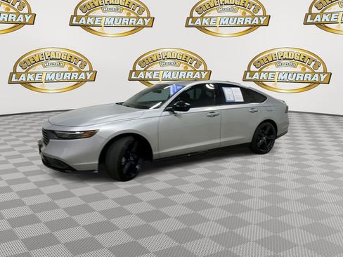 Used 2024 Honda Accord Sport image 7