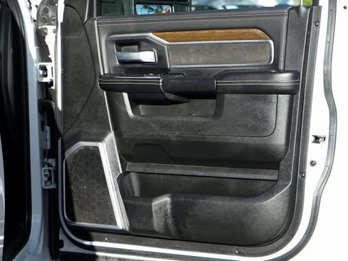 Used 2023 RAM 2500 Laramie AWD/4WD image 42