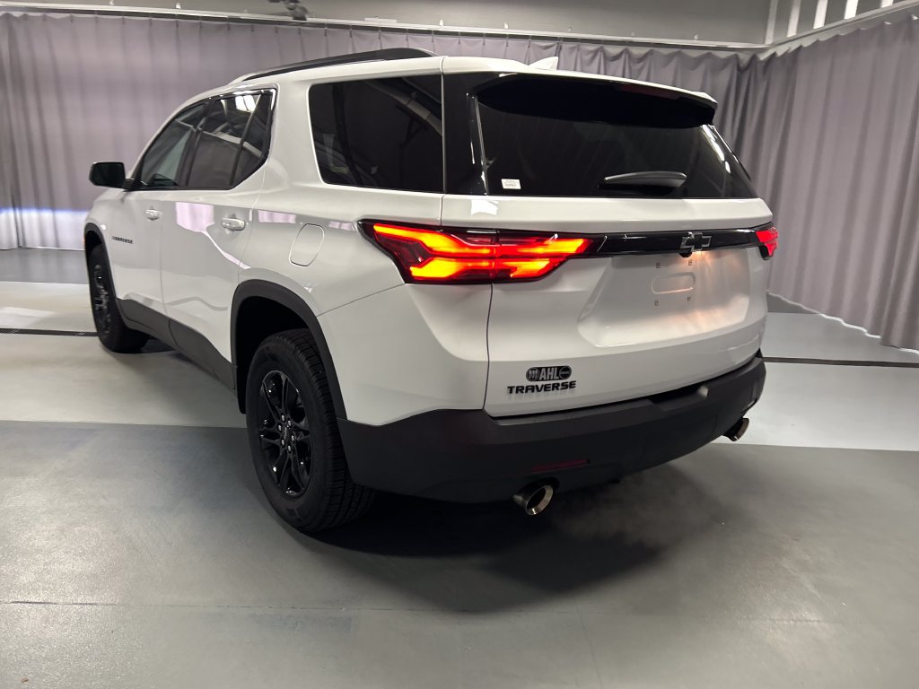 Used 2023 Chevrolet Traverse LS w/ Midnight/Sport Edition FWD image 5