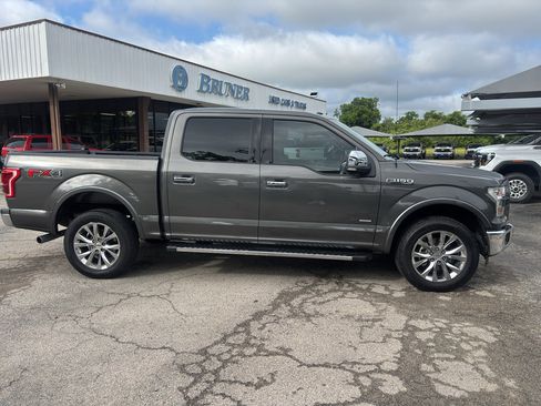 Used 2016 Ford F150 Lariat w/ Equipment Group 502A Luxury AWD/4WD image 4
