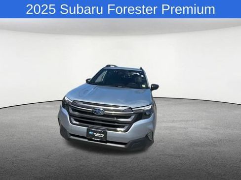 Used 2025 Subaru Forester Premium w/ Convenience Package #1 AWD/4WD image 3