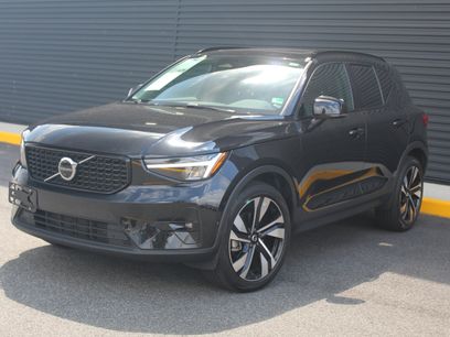Used 2023 Volvo XC40 B5 Plus w/ Driver Assist Package
