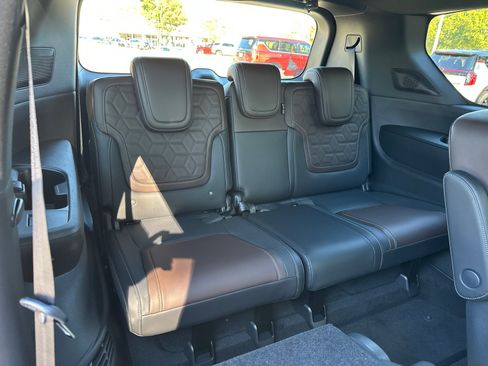 New 2026 Nissan Armada Platinum Reserve image 15