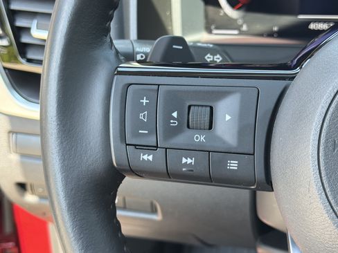 Used 2023 Nissan Rogue Platinum w/ Platinum Premium Package AWD/4WD image 27
