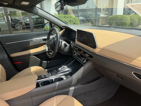 Certified 2023 Hyundai Sonata Limited FWD image 19