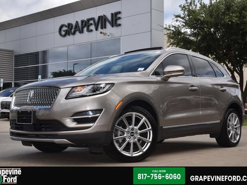 Used 2019 Lincoln MKC Reserve w/ MKC Technology Package FWD image 1