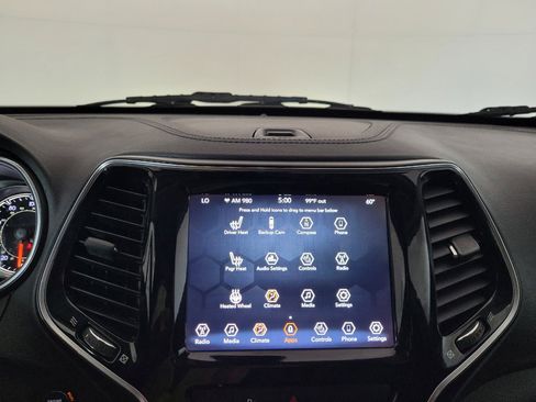 Used 2020 Jeep Cherokee Limited FWD image 25