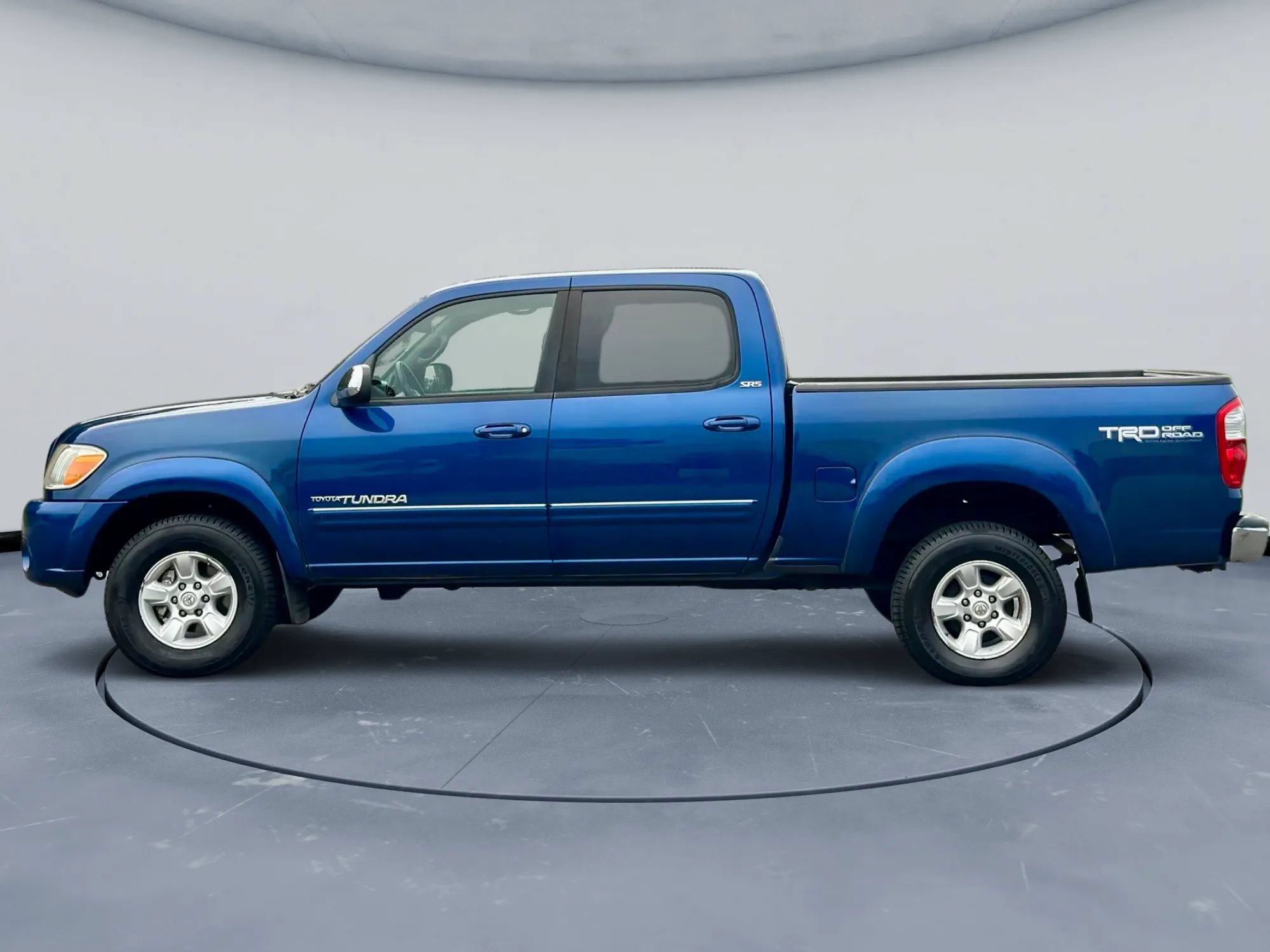Used 2006 Toyota Tundra SR5 w/ TRD Off-Road Pkg AWD/4WD image 2