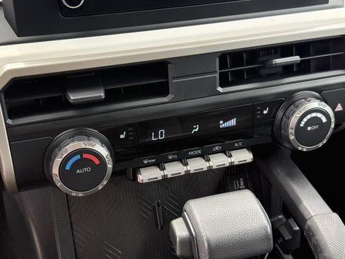 Used 2024 Toyota Tacoma TRD Off-Road AWD/4WD image 22