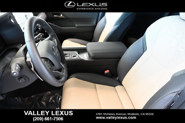 New 2026 Lexus GX 550 w/ Accessory Package (CT) AWD/4WD image 11