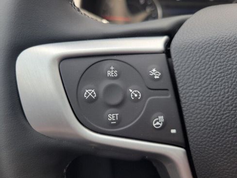 Used 2024 GMC Terrain SLT FWD image 16