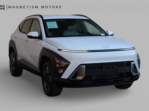 Used 2025 Hyundai Kona SEL image 4