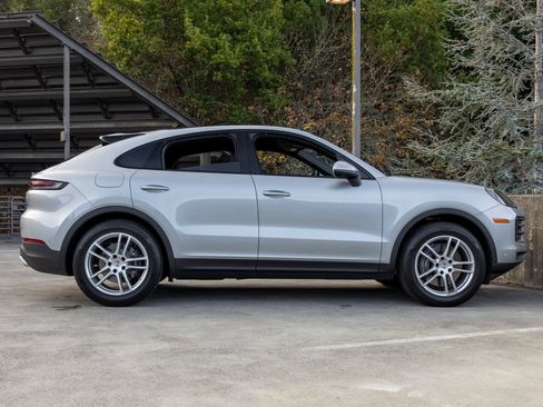 Certified 2026 Porsche Cayenne Coupe AWD/4WD image 12